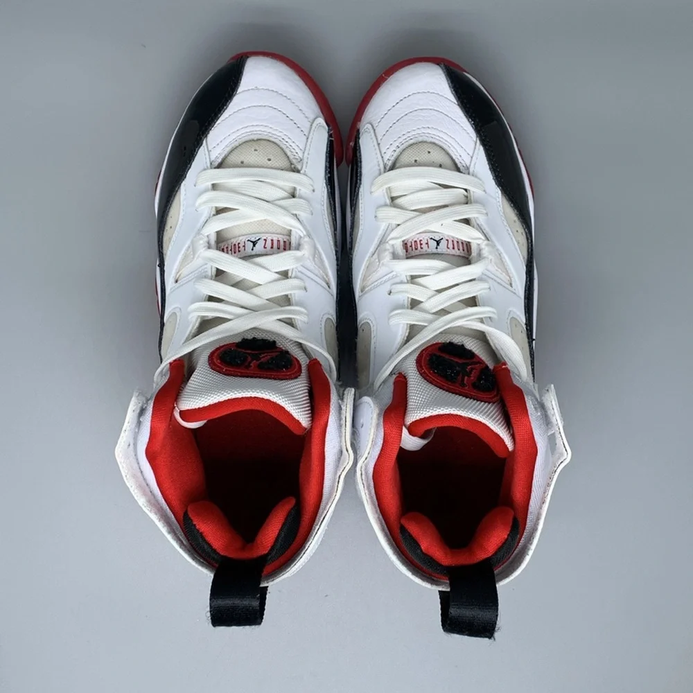 Jordan GS Jumpman Two Trey Basketball Shoes Men’s‎ Sz 6.5Y